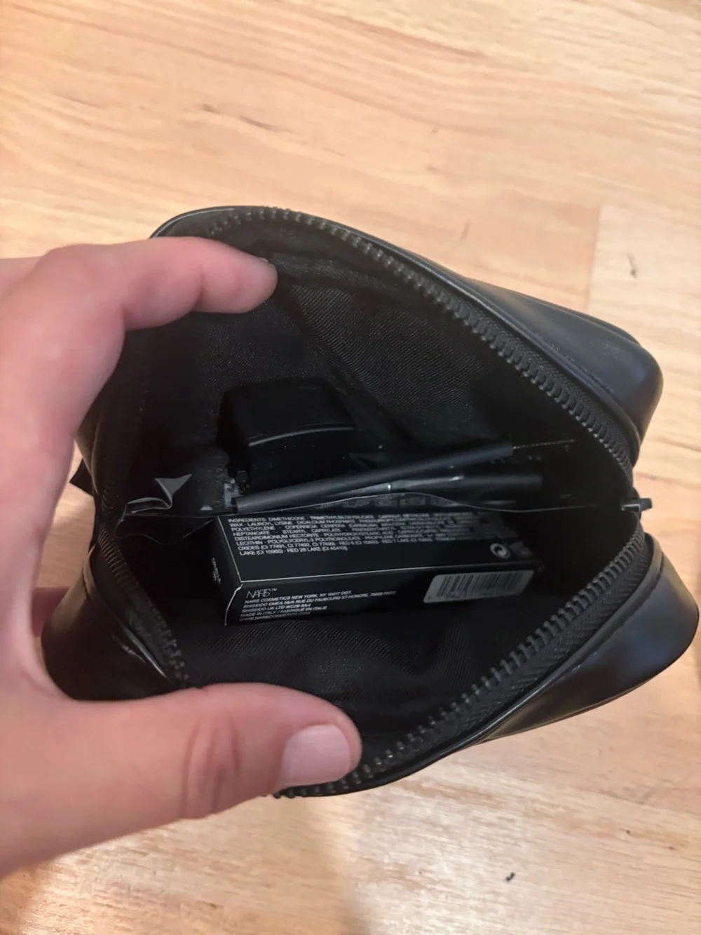 NARS puffy makeup sample pouch brand new